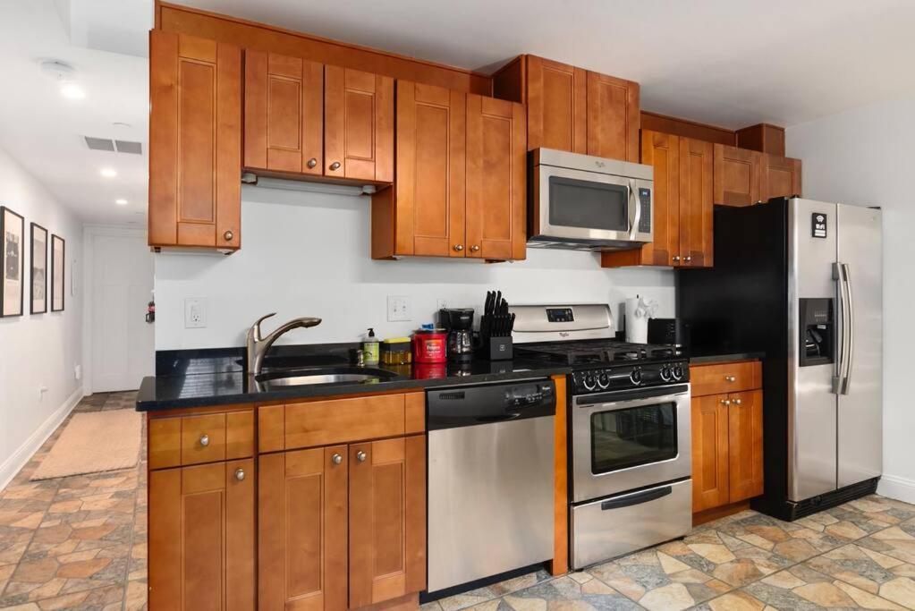 Upscale 2br With Patio Appartement *